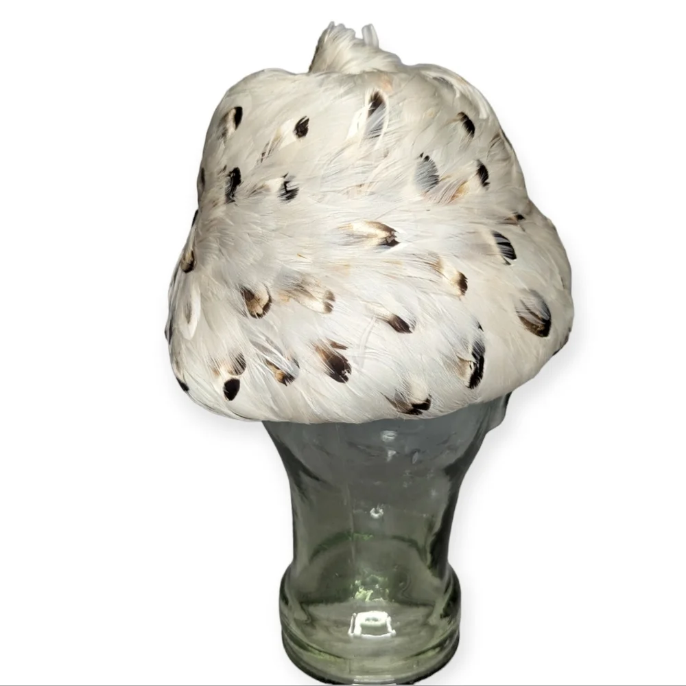 Vintage MCM Feather Cloche Hat - Picture 3 of 11